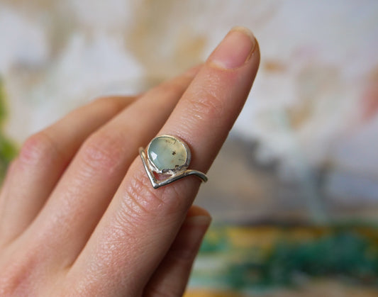 Chrysoprase V Ring